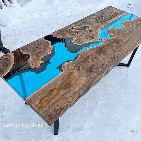 Стол река из массива дерева